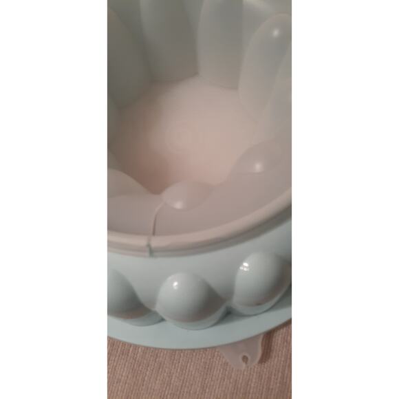 VINTAGE BLUE TUPPERWARE JELLO MOLD USED - Picture 4 of 7